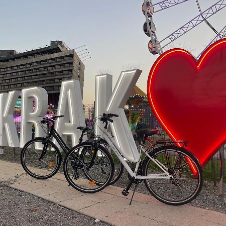Jacuzzi & Bike Apartment, Krakow Exterior photo