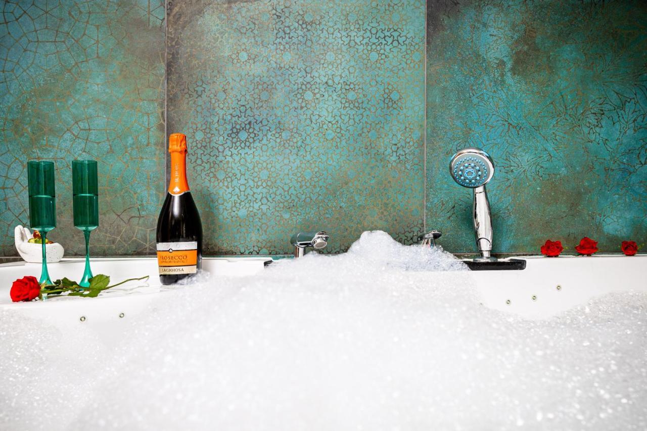 Jacuzzi & Bike Apartment, Krakow Exterior photo