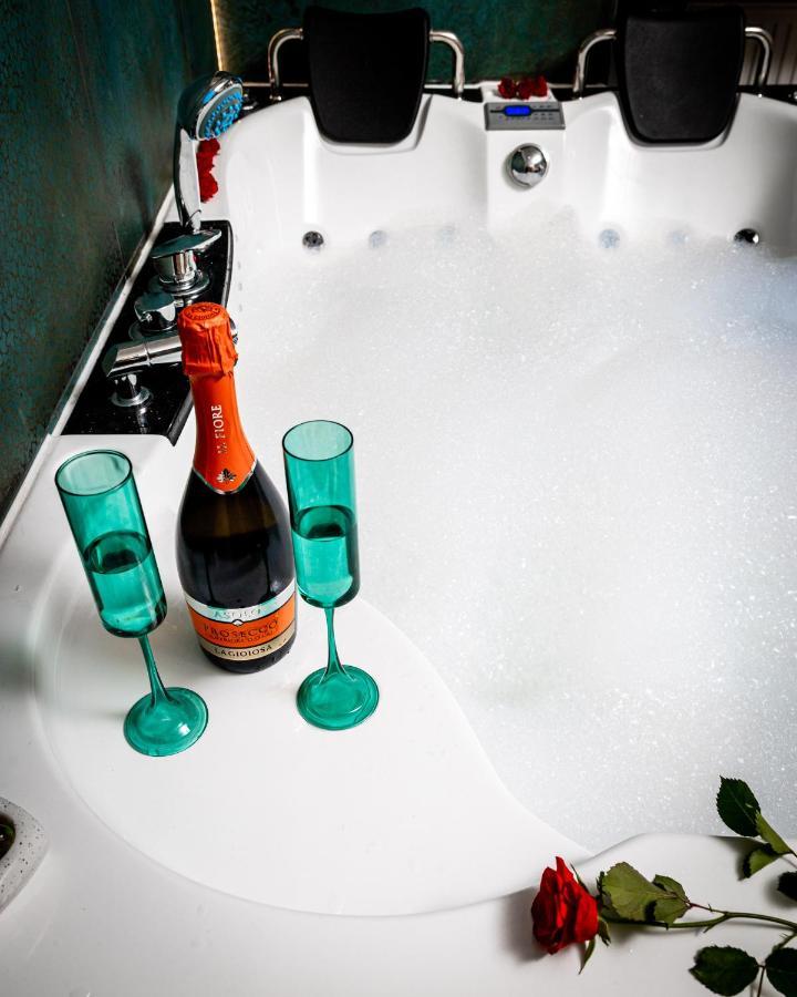 Jacuzzi & Bike Apartment, Krakow Exterior photo
